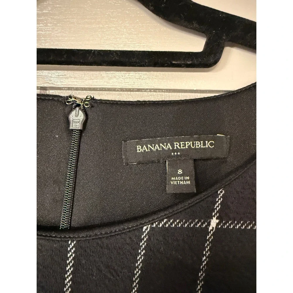 Banana Republic Black White‎ Plaid Bell Sleeve Shift Dress Size 8 - Picture 3 of 10